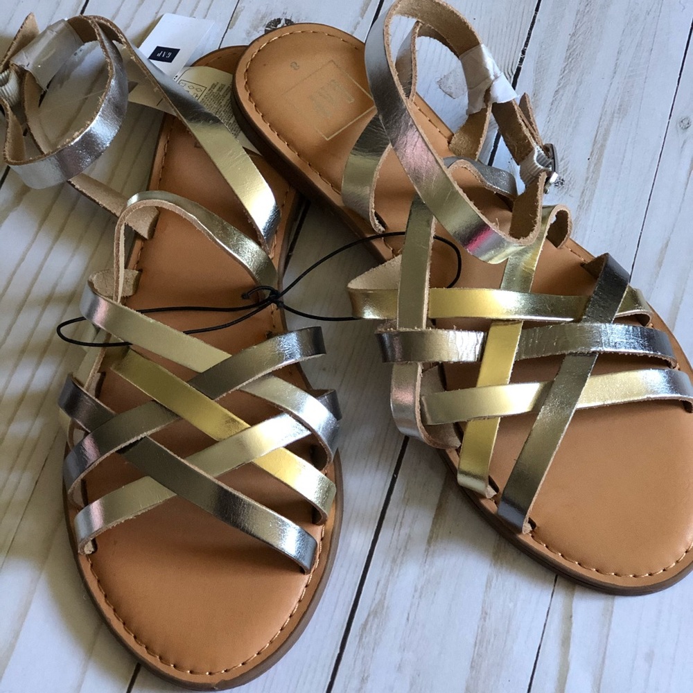 GAP women sandals